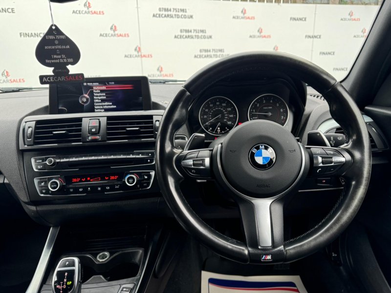 BMW 1 SERIES