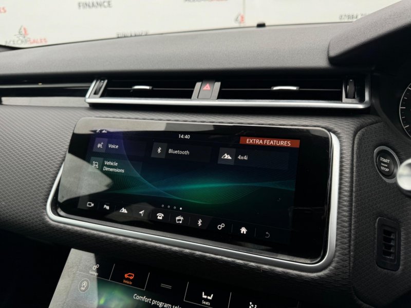 LAND ROVER RANGE ROVER VELAR