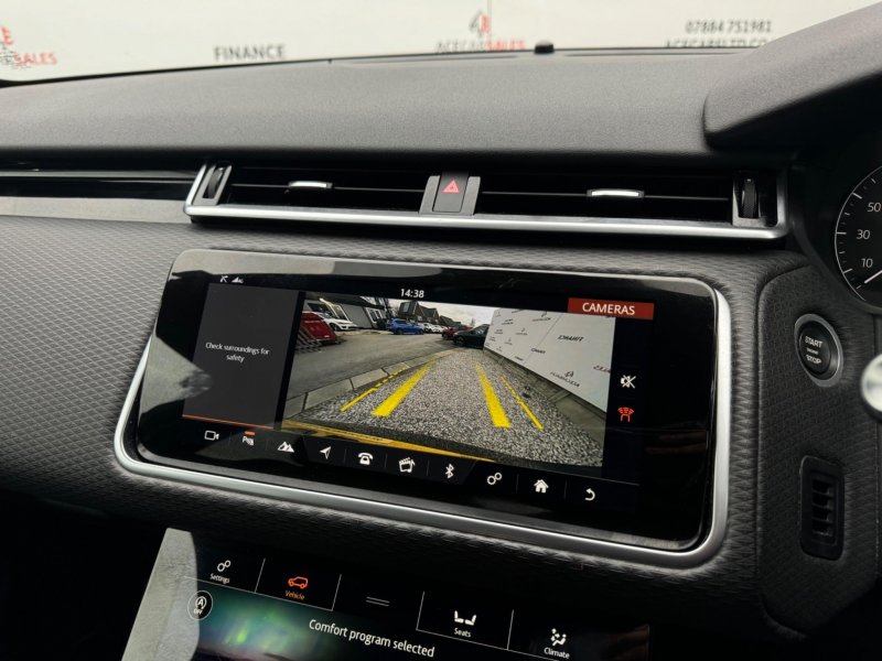 LAND ROVER RANGE ROVER VELAR