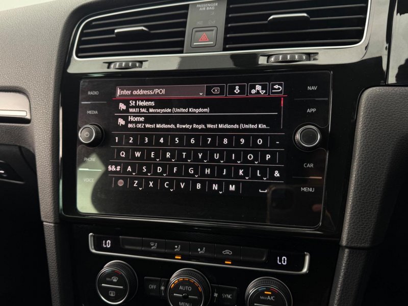 VOLKSWAGEN GOLF