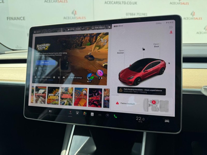TESLA MODEL 3