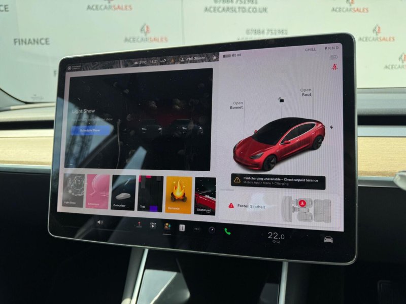 TESLA MODEL 3